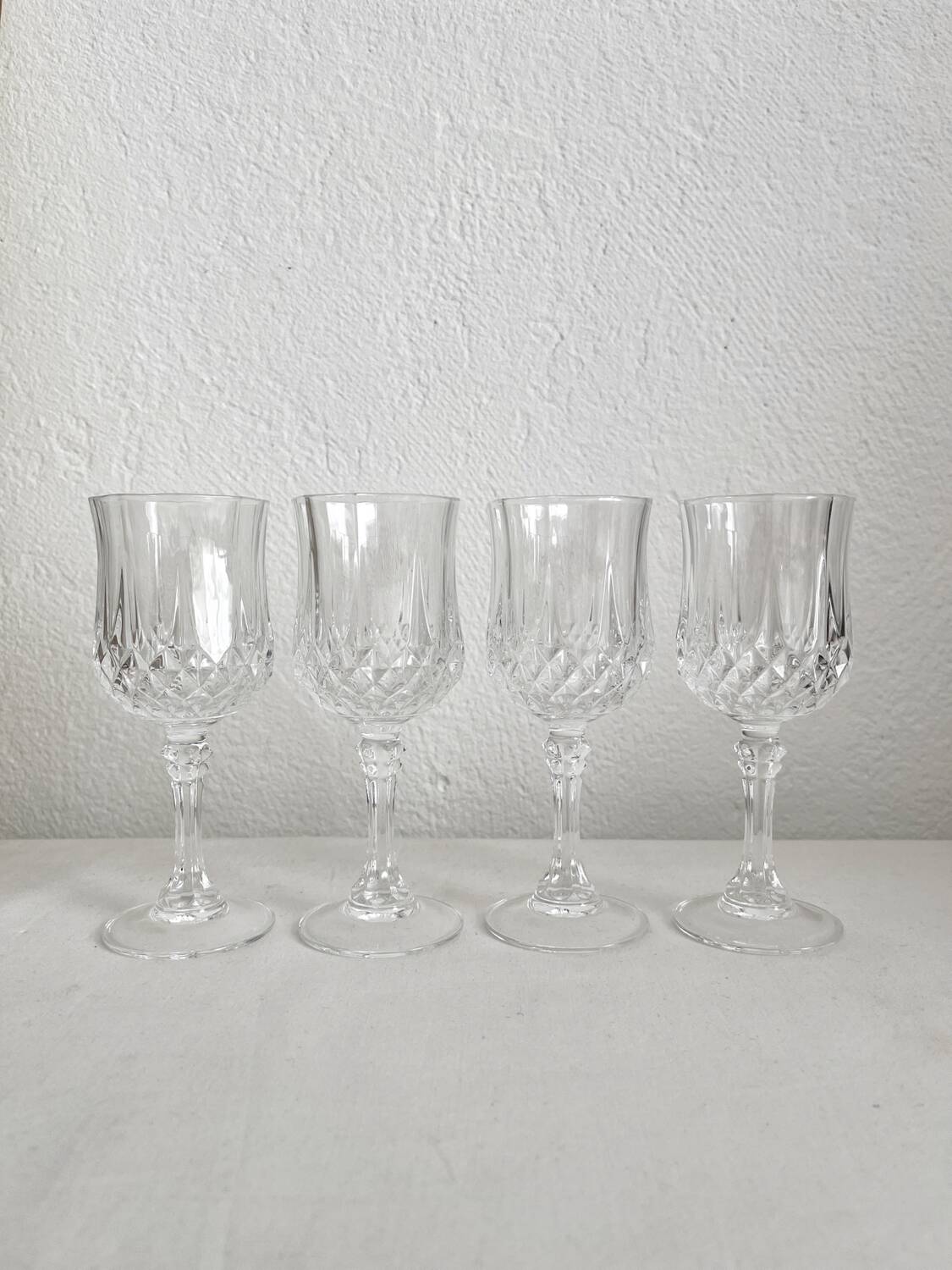 4 white wine stemmed glasses in Arques crystal, Longchamp vintage model