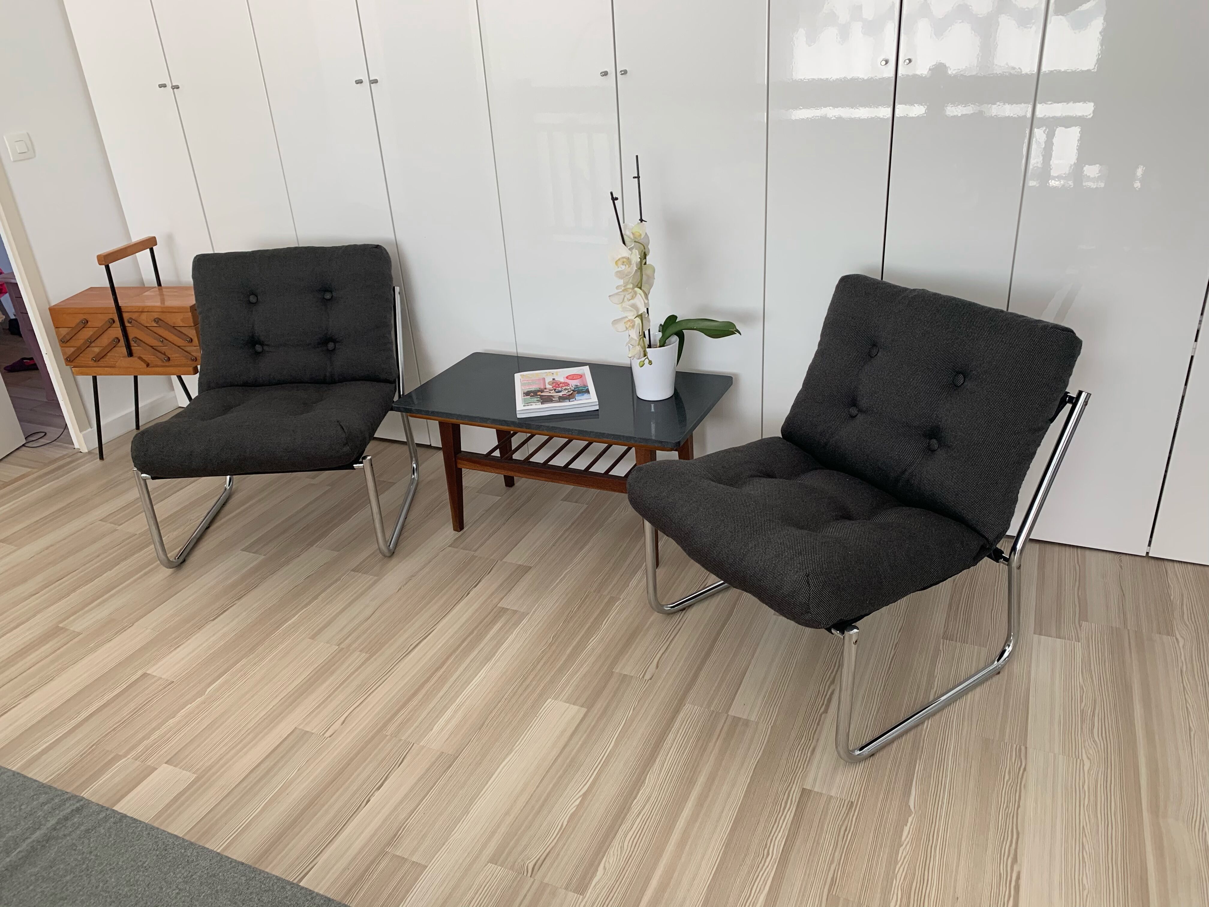 Beautiful set of 2 chrome chairs from the 60's