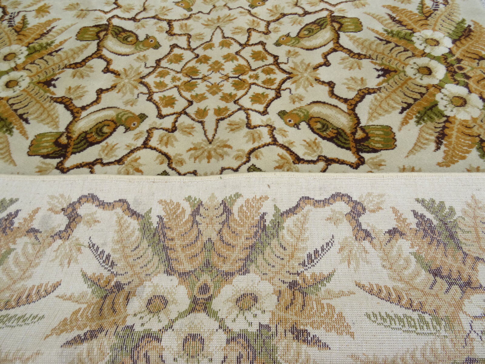 Parakeets wool rug 205 x 150cm
