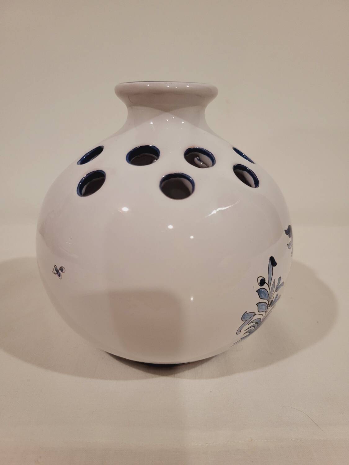 Féret Moustier flower vase