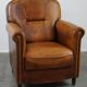 Charmant et robuste fauteuil en cuir de mouton, grand modèle