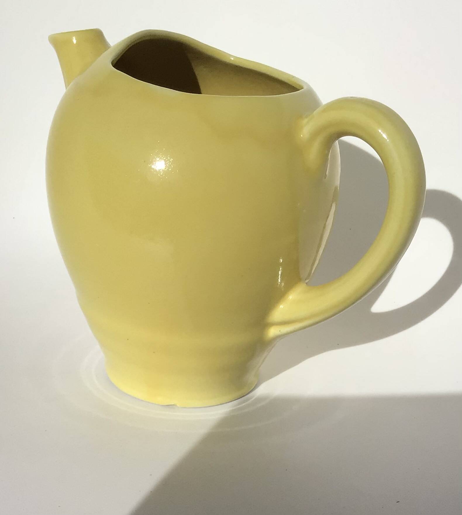 Yellow bistro pitcher 1 liter