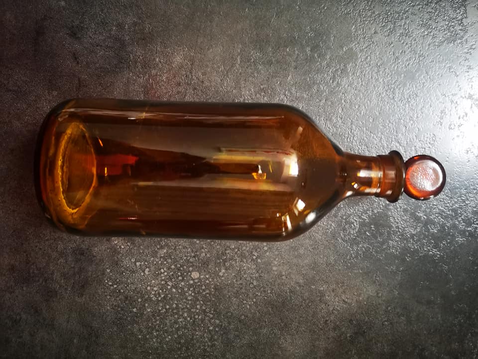 Pharmacy bottle / apothecary in amber glass early 20th total height 26 cm 1000 cl