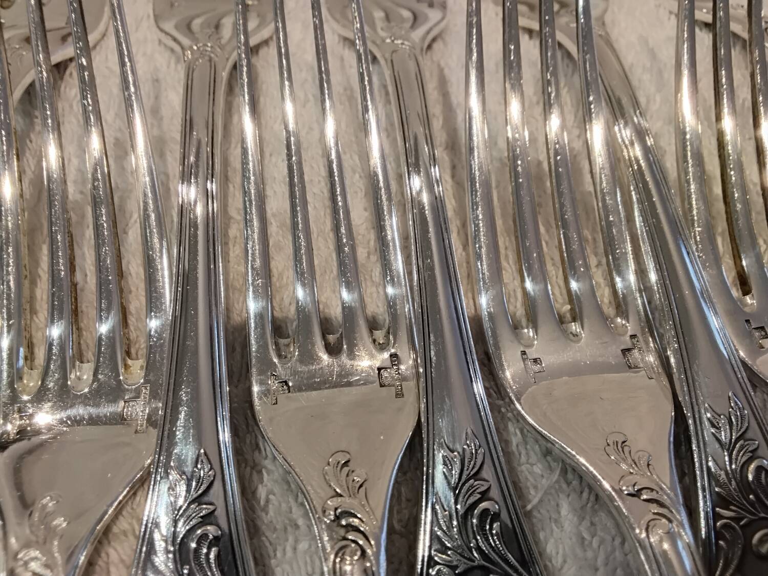 12 silver plated table forks by Christofle Marly, 20.7cm