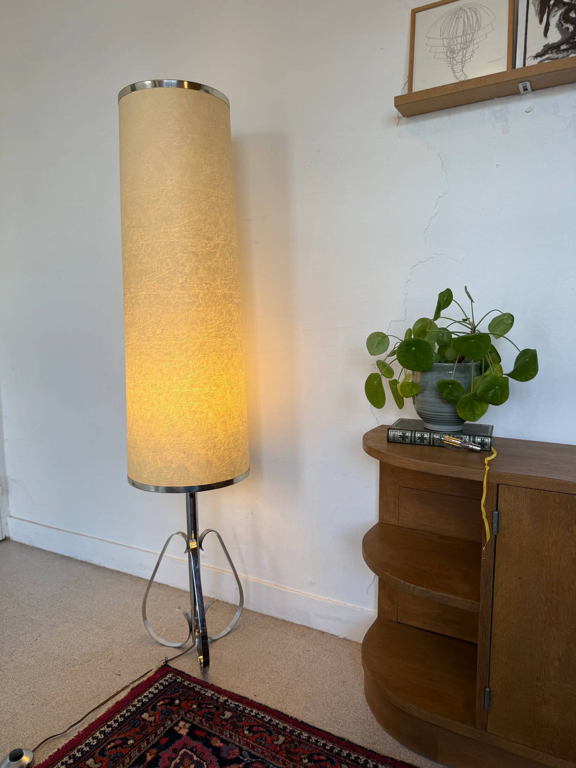 Vintage chrome lamp / floor lamp with its metal-edged shade