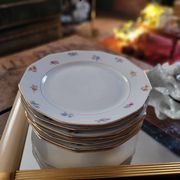 Twelve-panel floral plates

1960s.