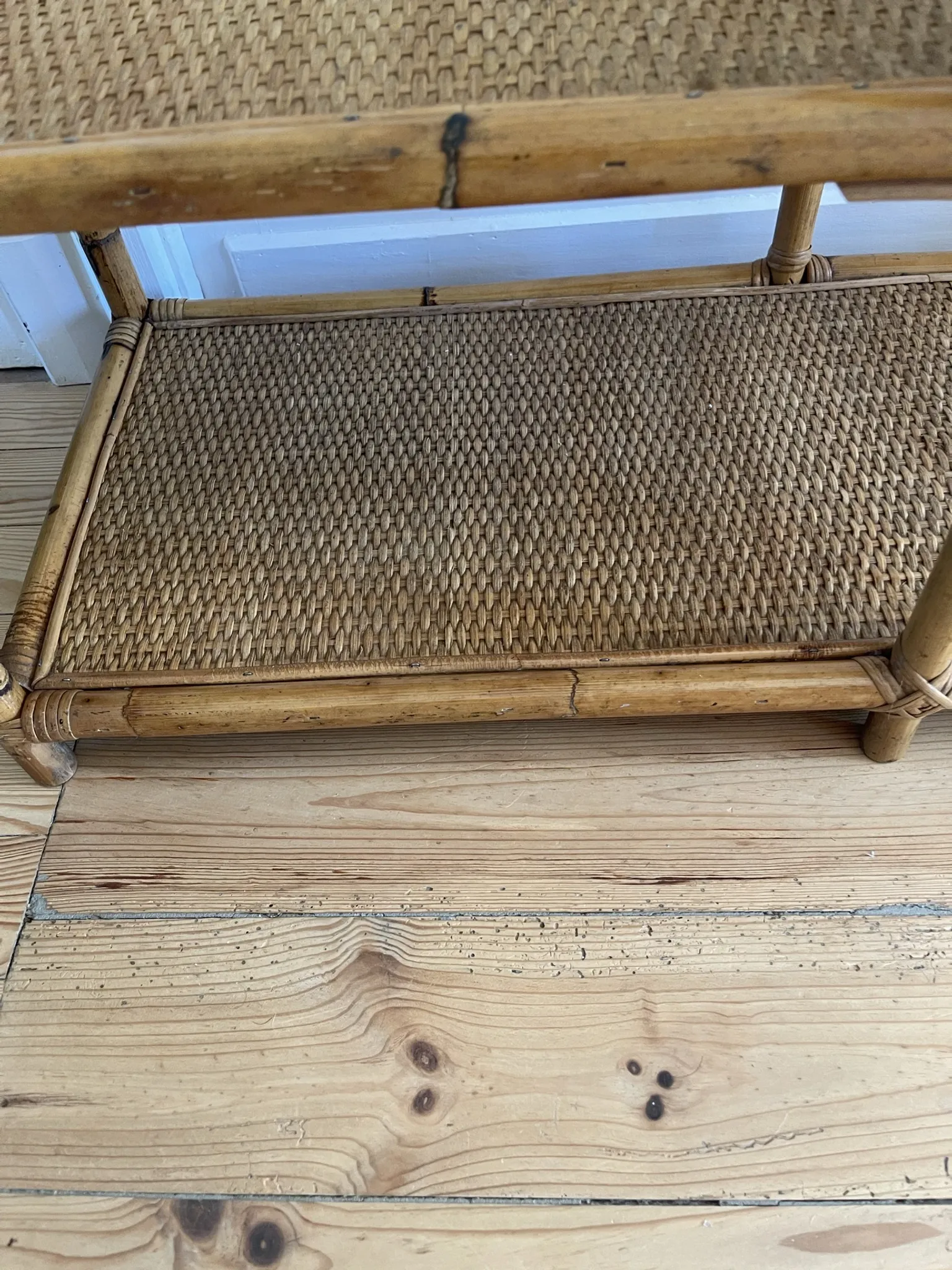 Étagère bambou et rotin vintage
