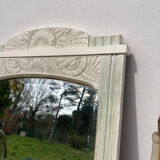 Art Deco mirror in rectangular white carved wood 58x65cm