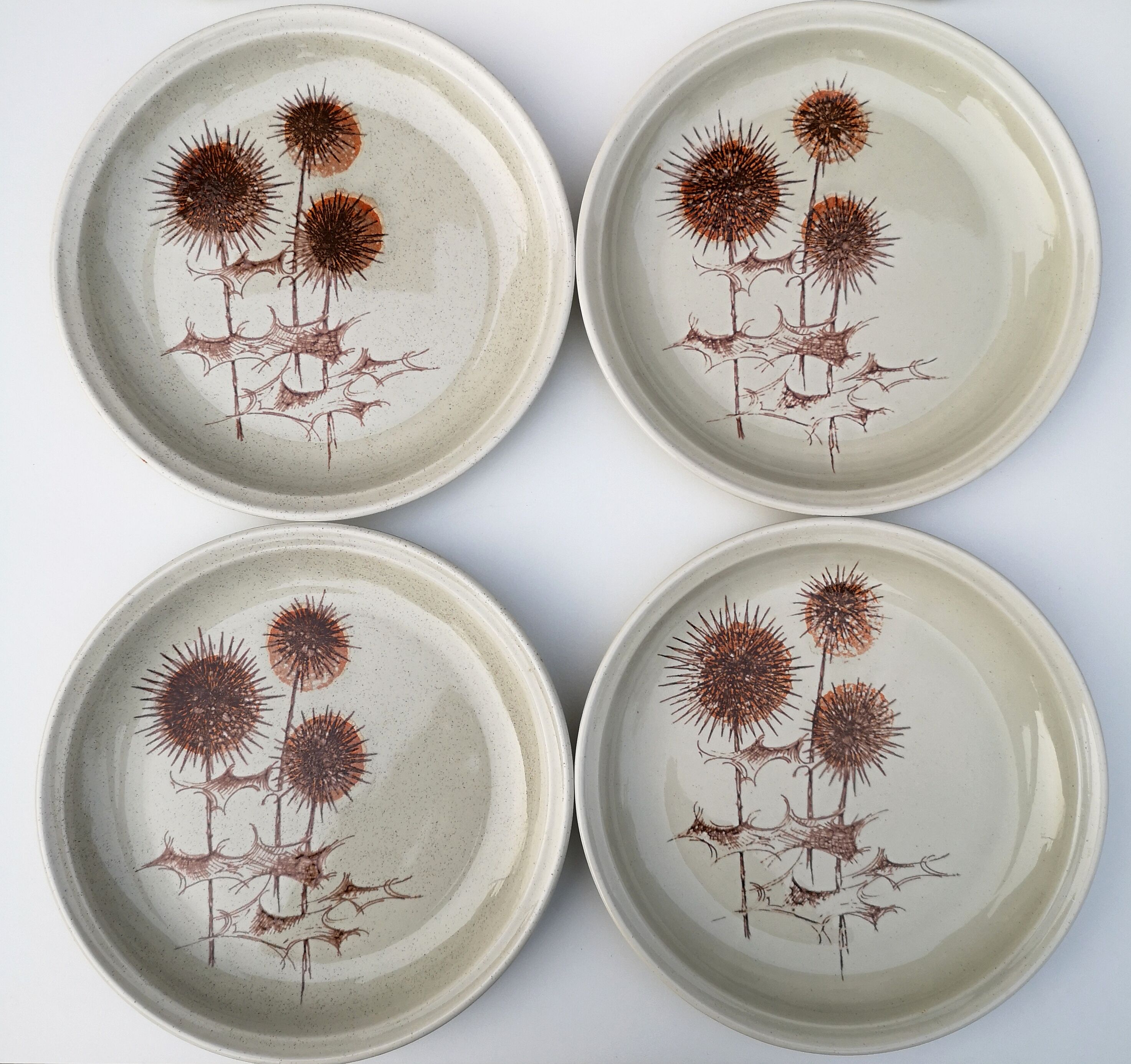 Set of 4 vintage stoneware plates, “Thistles” model