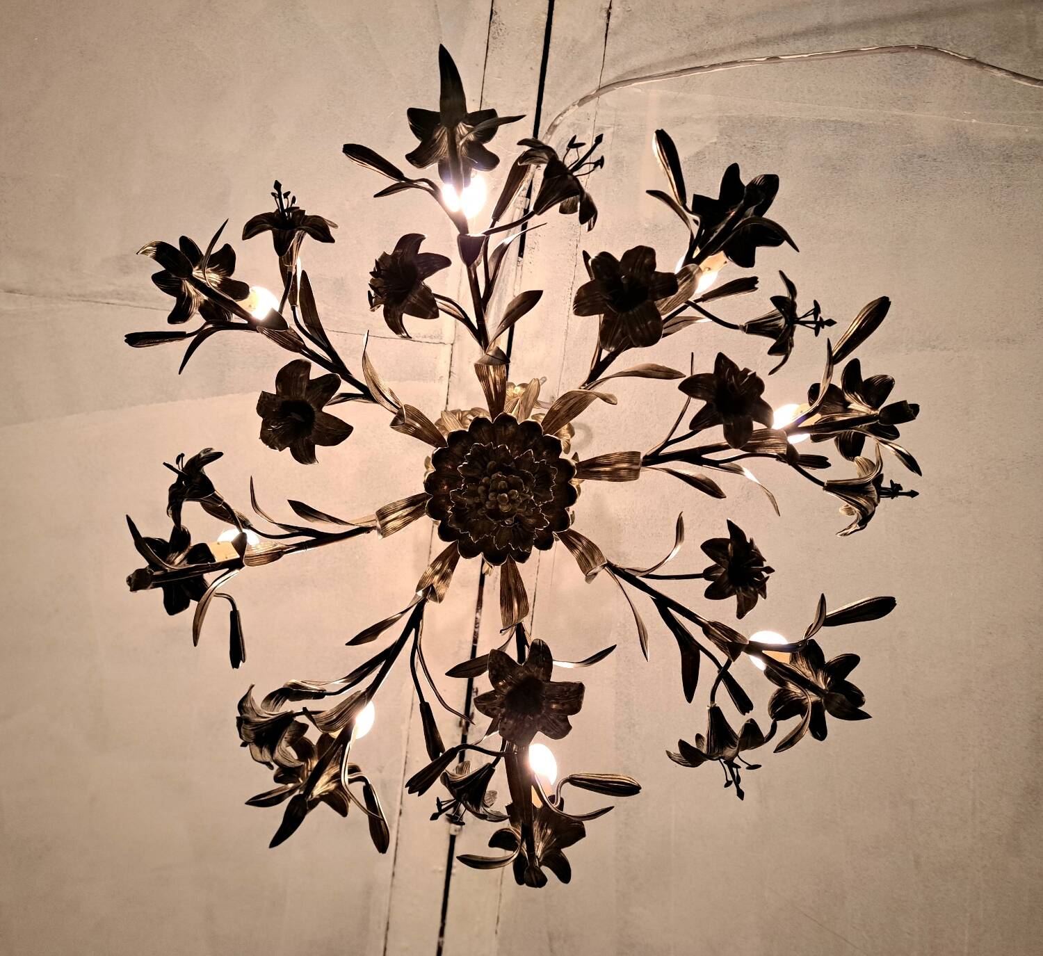 Late 19th century gilt bronze fleur-de-lis chandelier