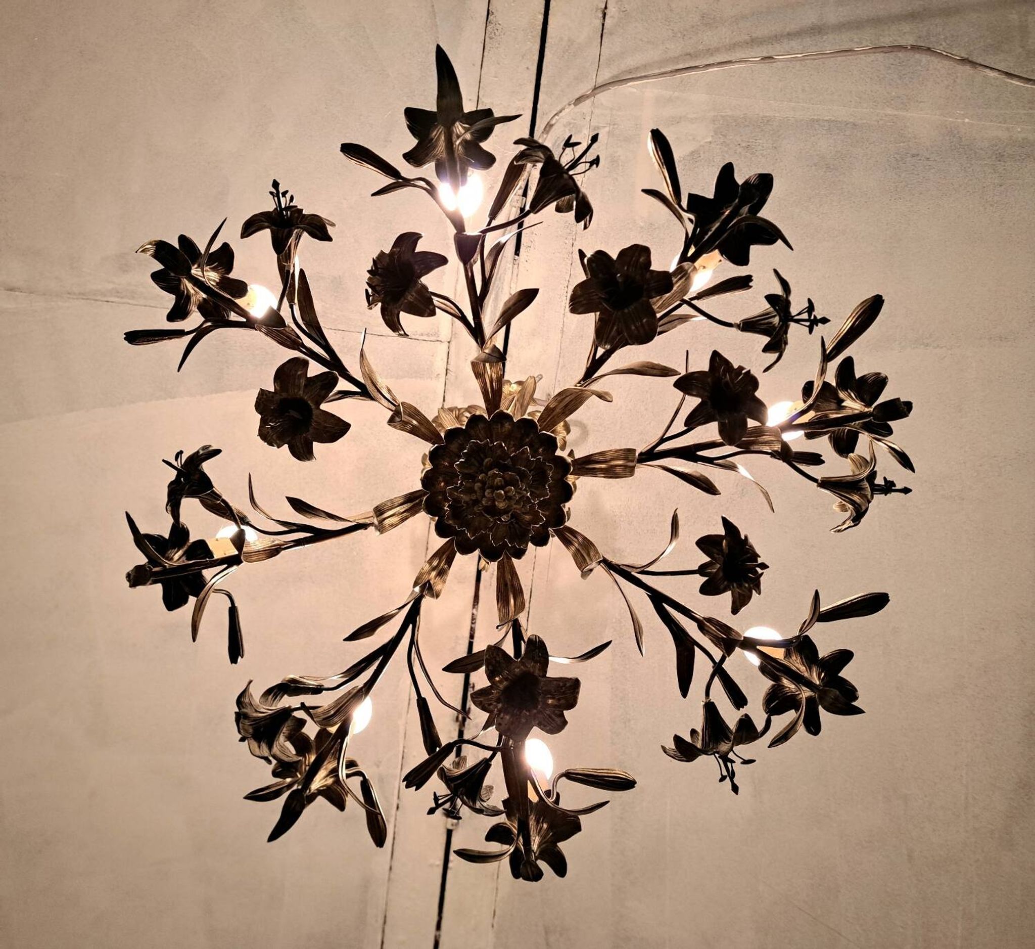 Late 19th century gilt bronze fleur-de-lis chandelier
