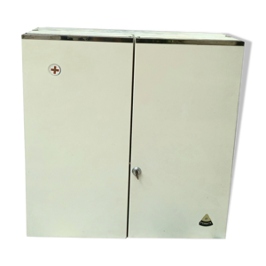 armoire à pharmacie