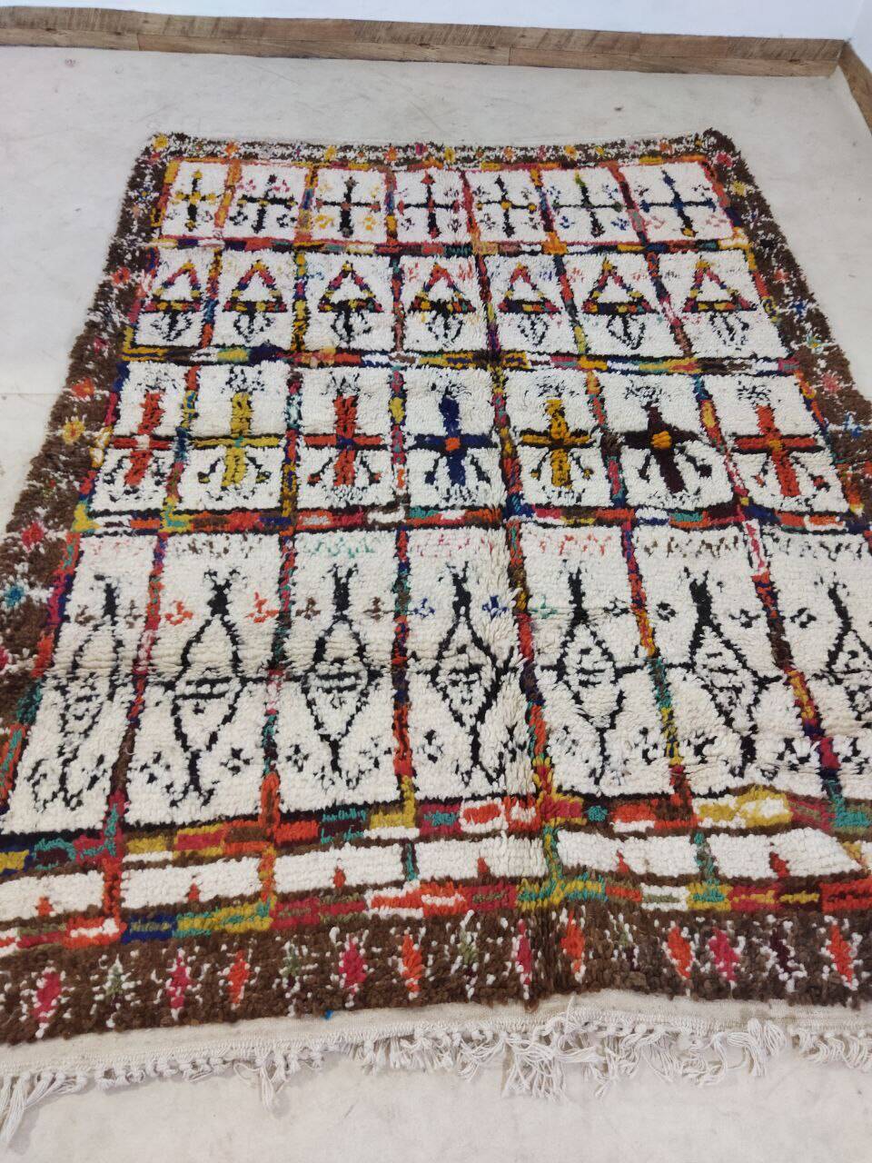 Handmade moroccan berber rug 230 x 167 cm