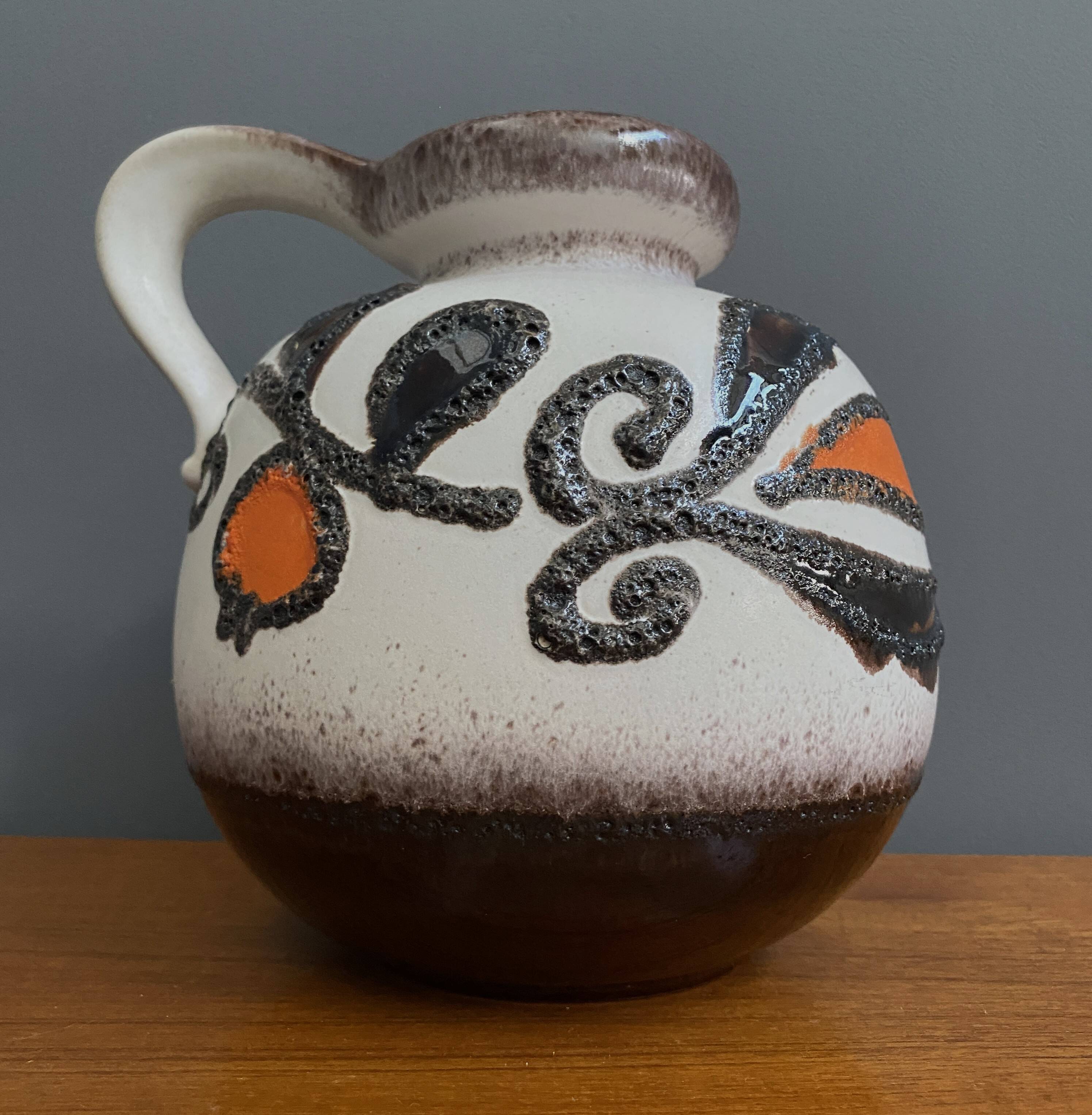 Scheurich vase model 484-21 1970s