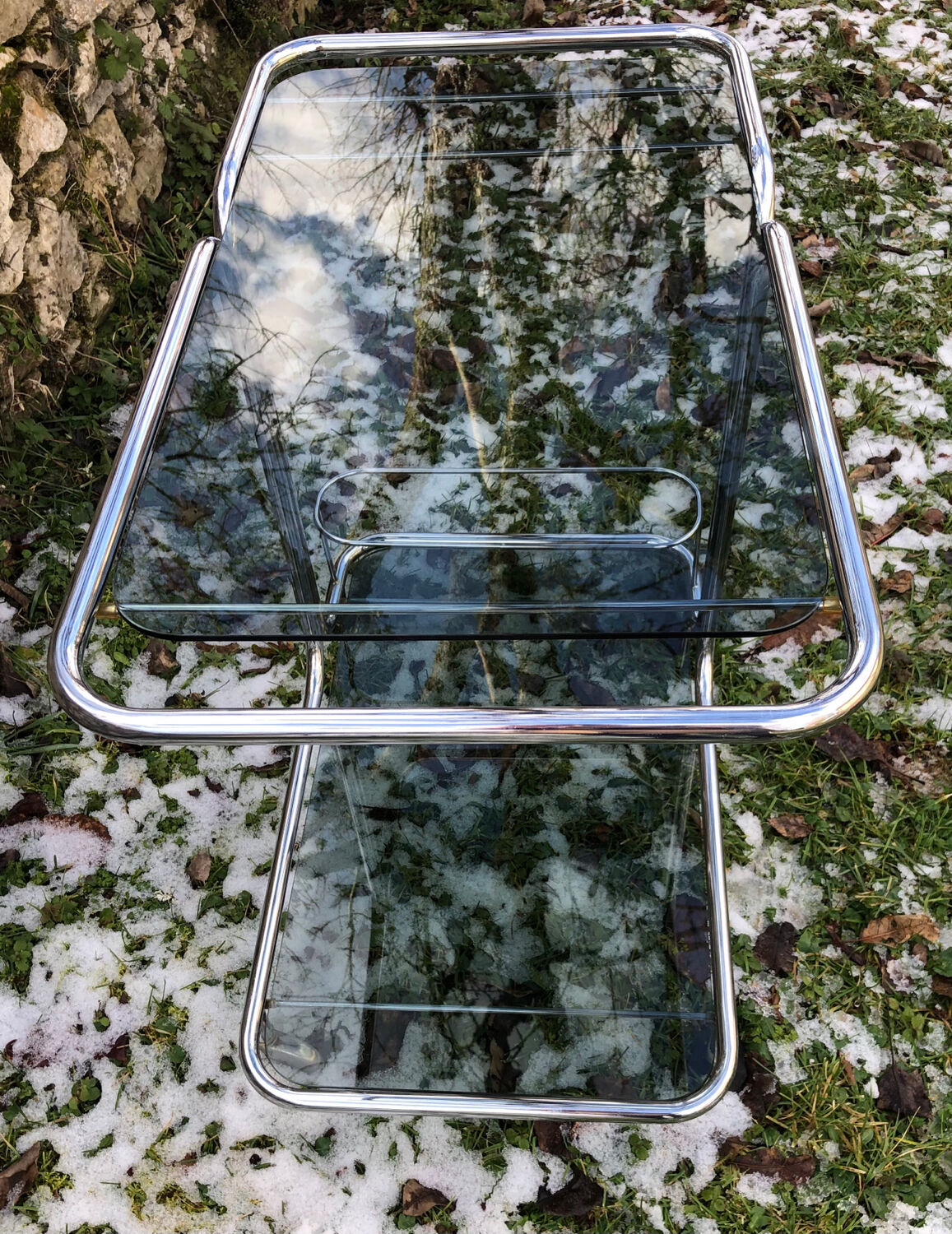 Smoked glass serving