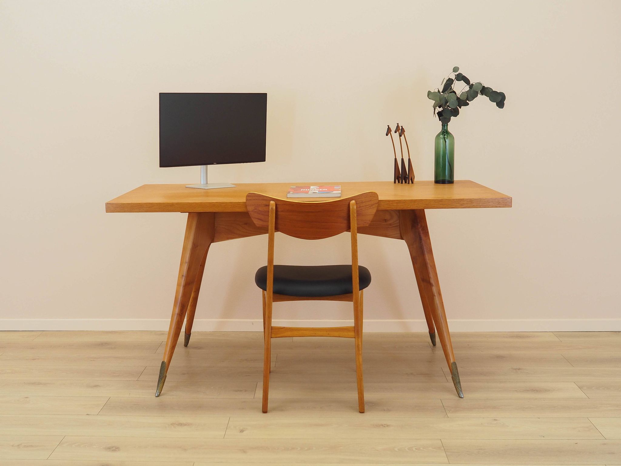 Oak desk, Italian design, 1970s, manufactured in Italy