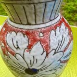 Vase in glazed ceramic decoration of flowers signed below italy - vintage 1950