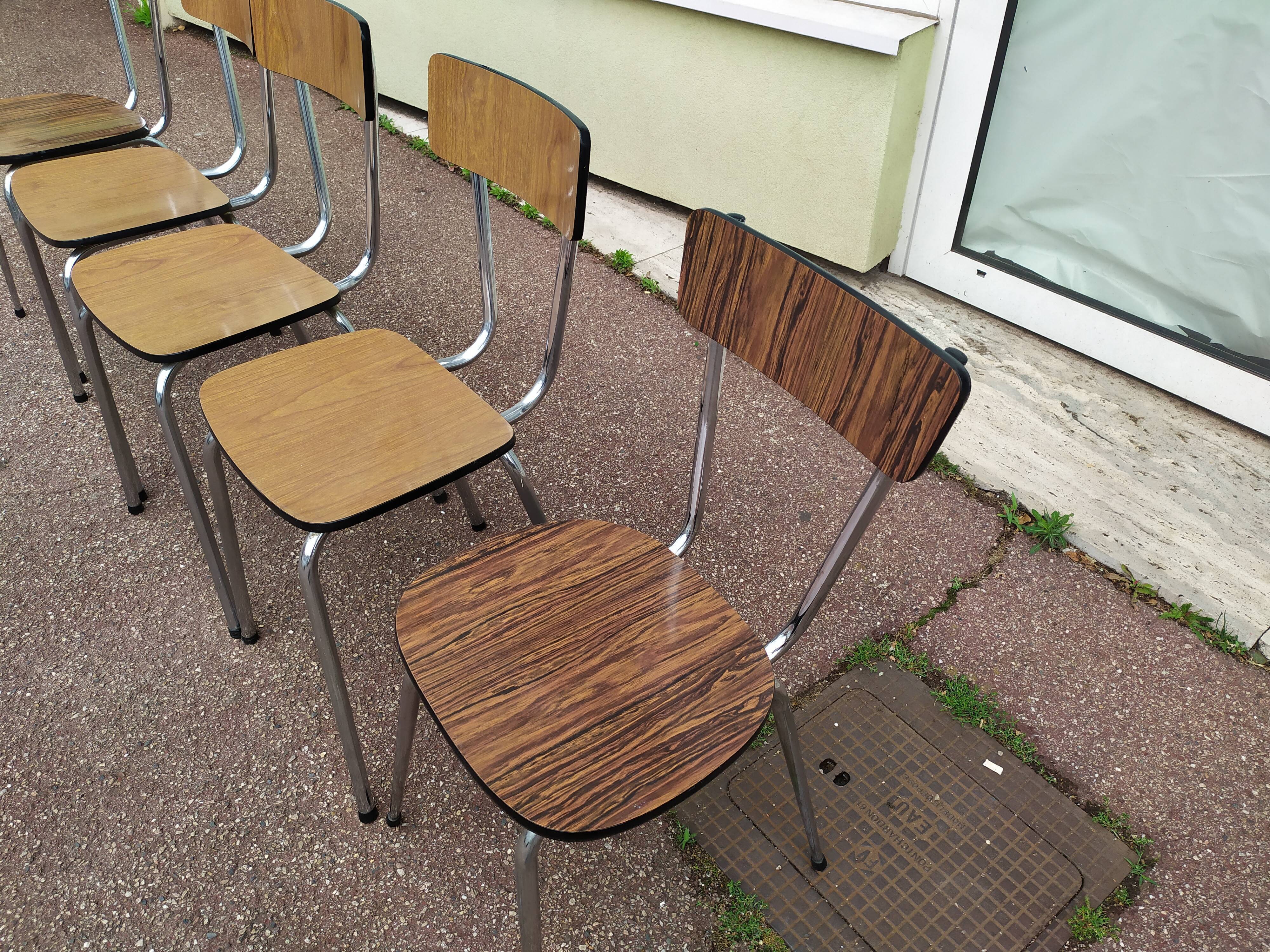 Lot de 5 chaises en formica métal, marron brun