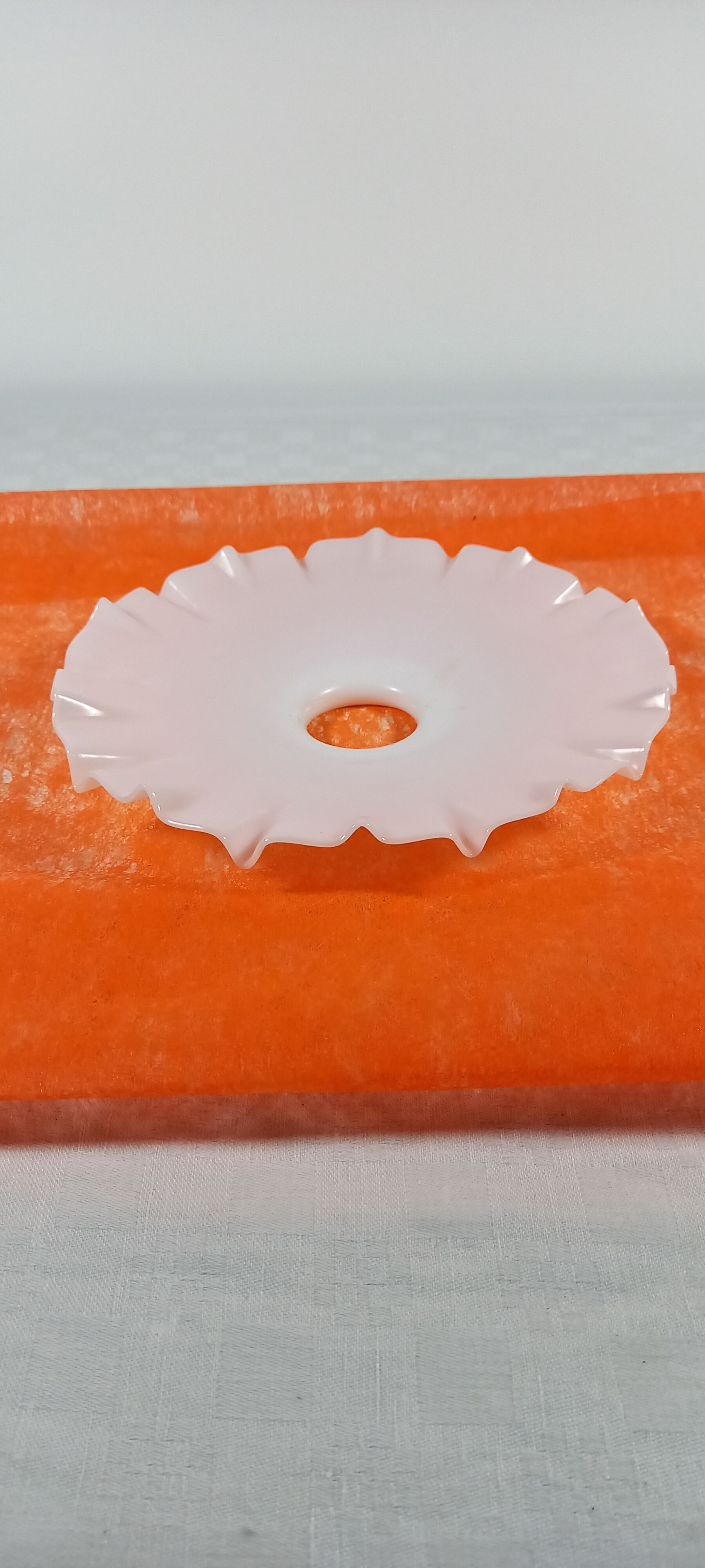 Lampshade for "retro" suspension in white glass