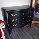 Commode galbée style Louis XV