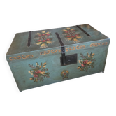 Wedding trunk