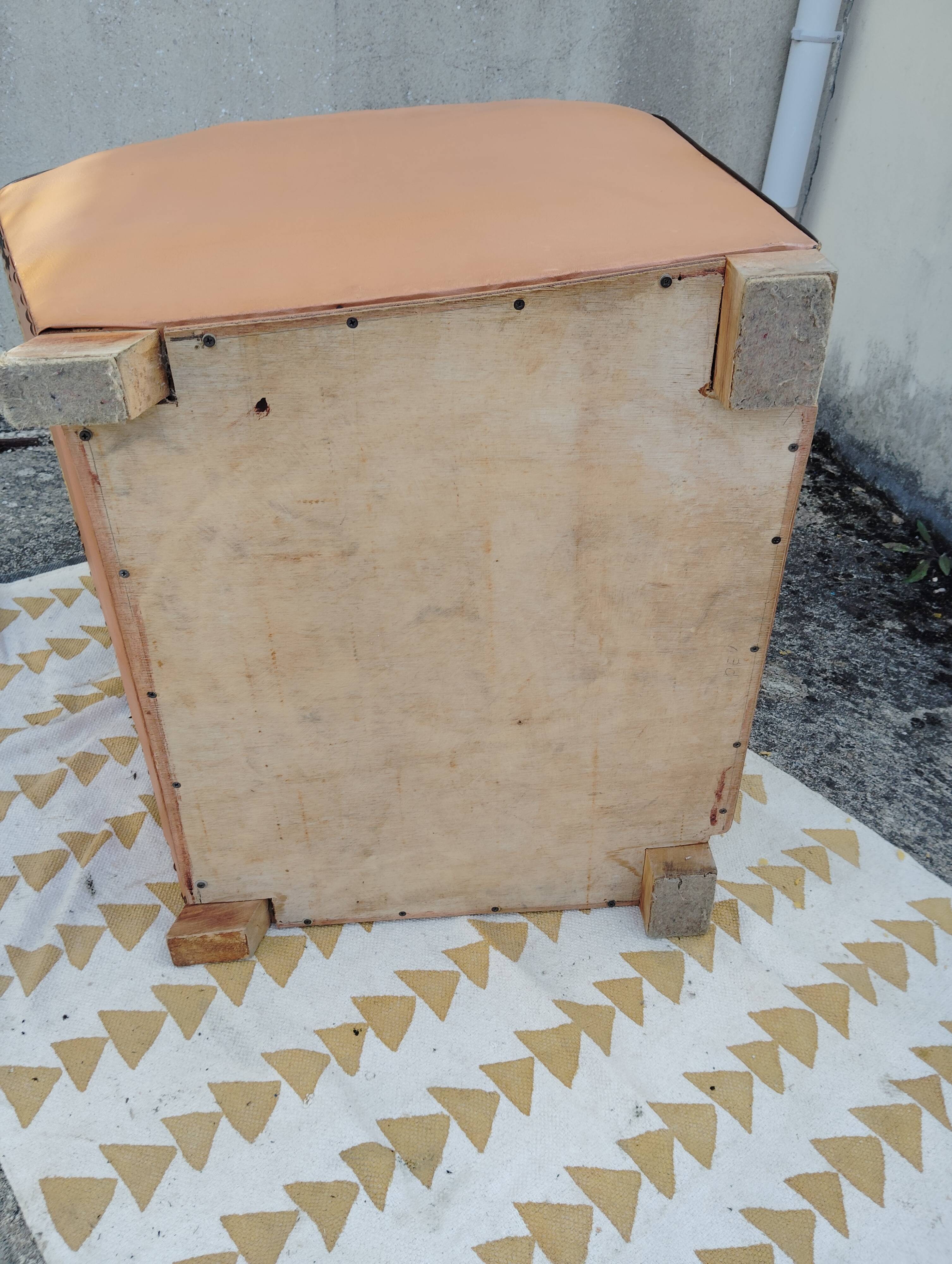 Club chair in imitation leather