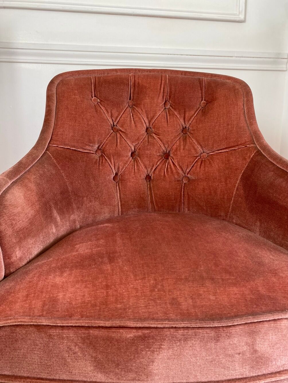 Toad armchair in pink velvet