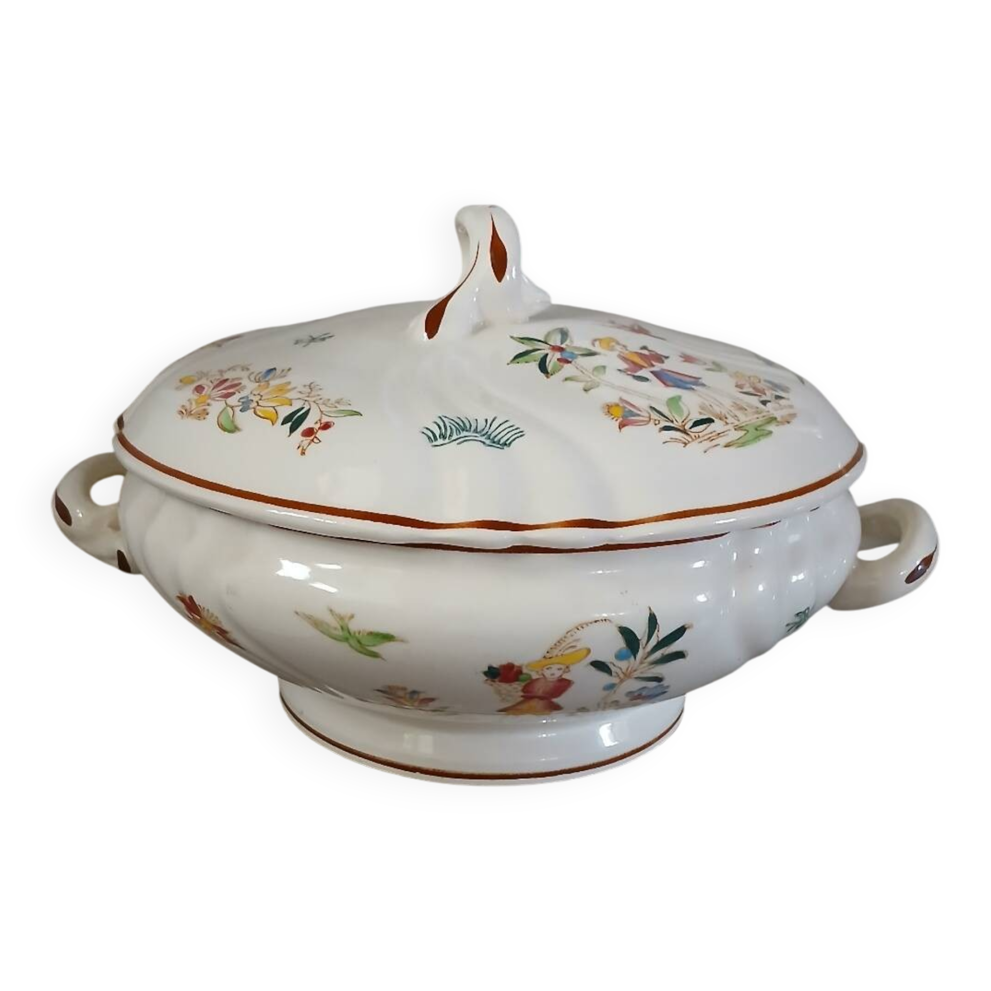 Longwy "Old Moustier" soup tureen