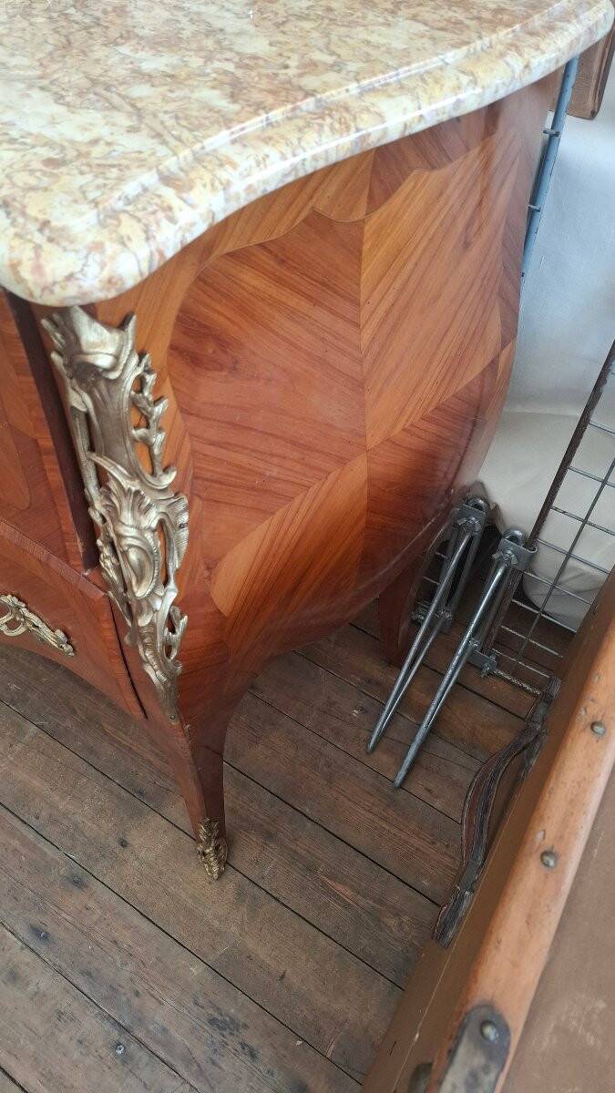 Louis XV style chest of drawers in marquetry