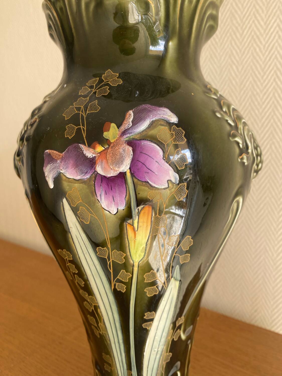 Art Nouveau slipware vase, Fives-Lille De Bruyn