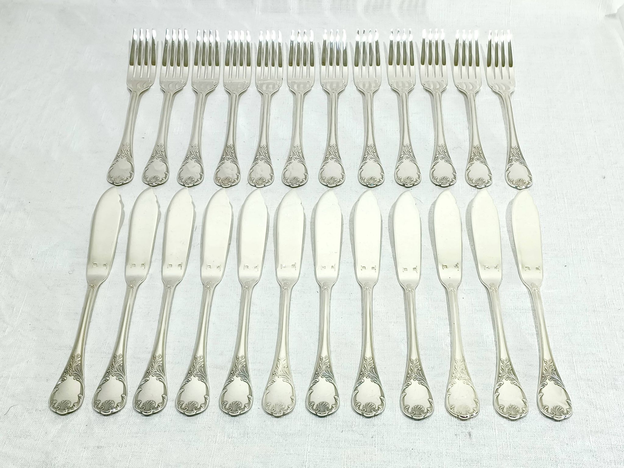 Christofle – 12-piece silver-plated fish cutlery set, Marly model