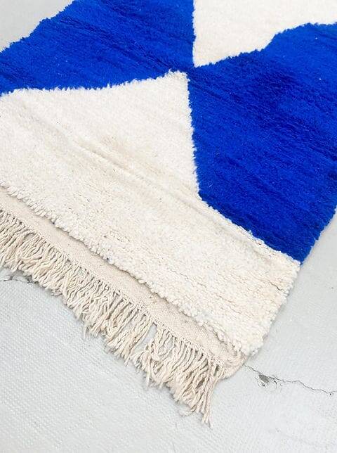 Traditional handmade Berber rug 250cmx150cm