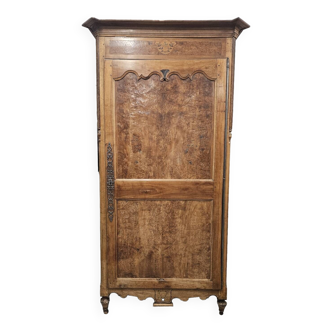 Armoire bonnetière