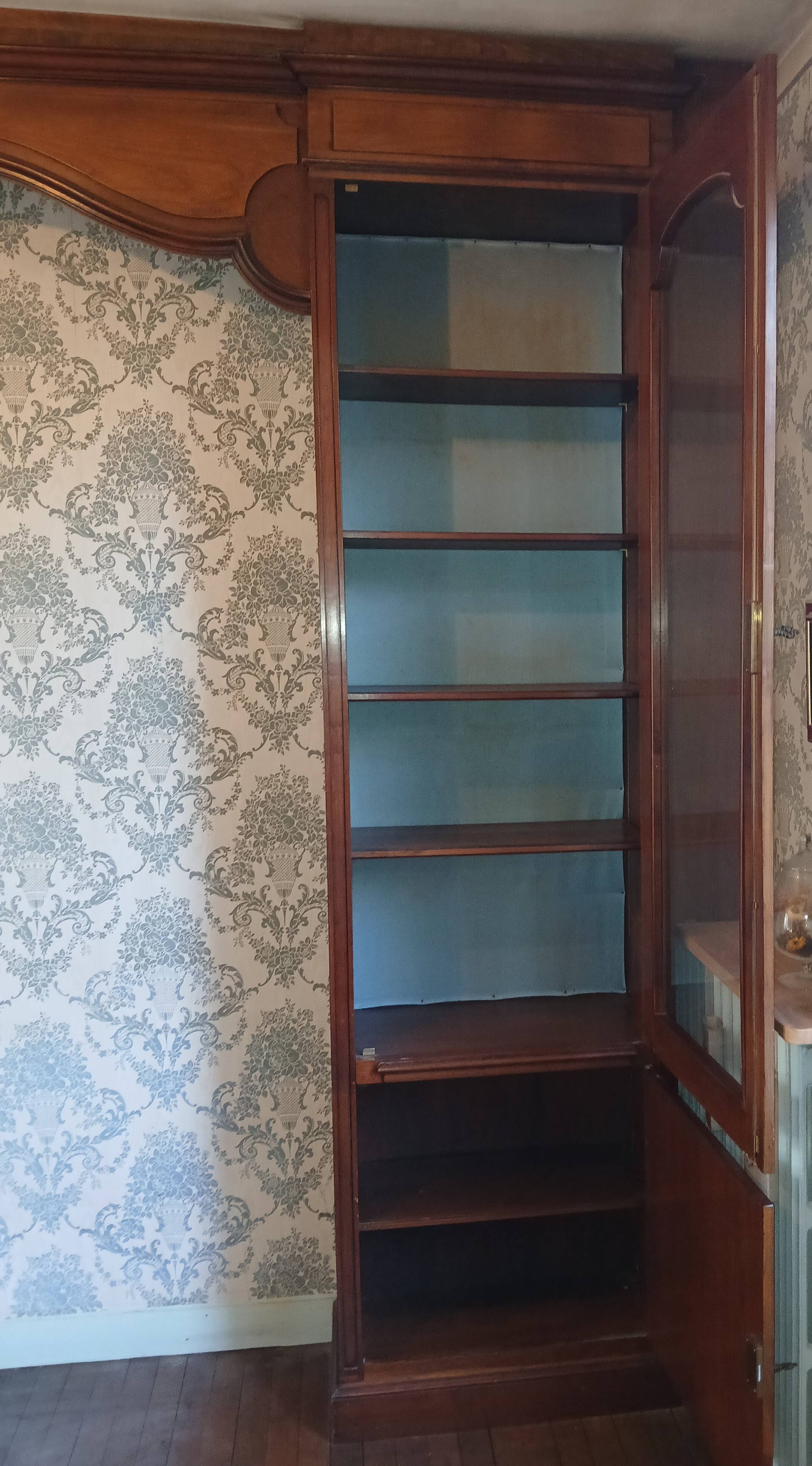 Large tall bookshelf (2.75m)