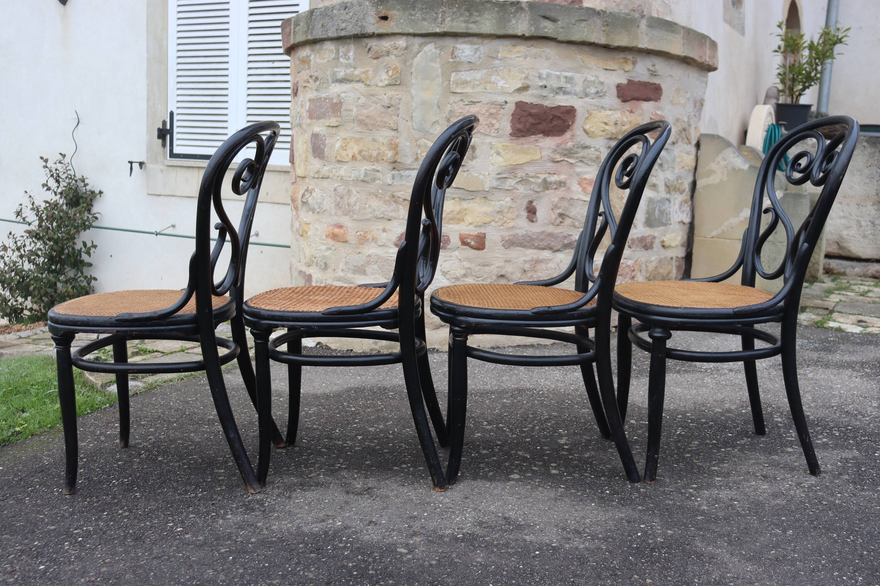 Set of 8 Thonet chairs, model no. 4, known as "Daum café", 1880
