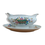 Gravy boat