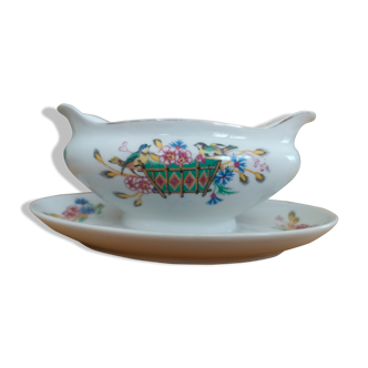 Gravy boat