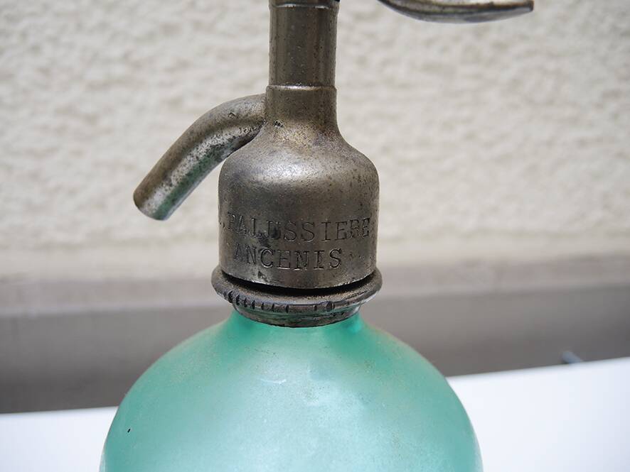 Ancien siphon en verre turquoise ch pirard