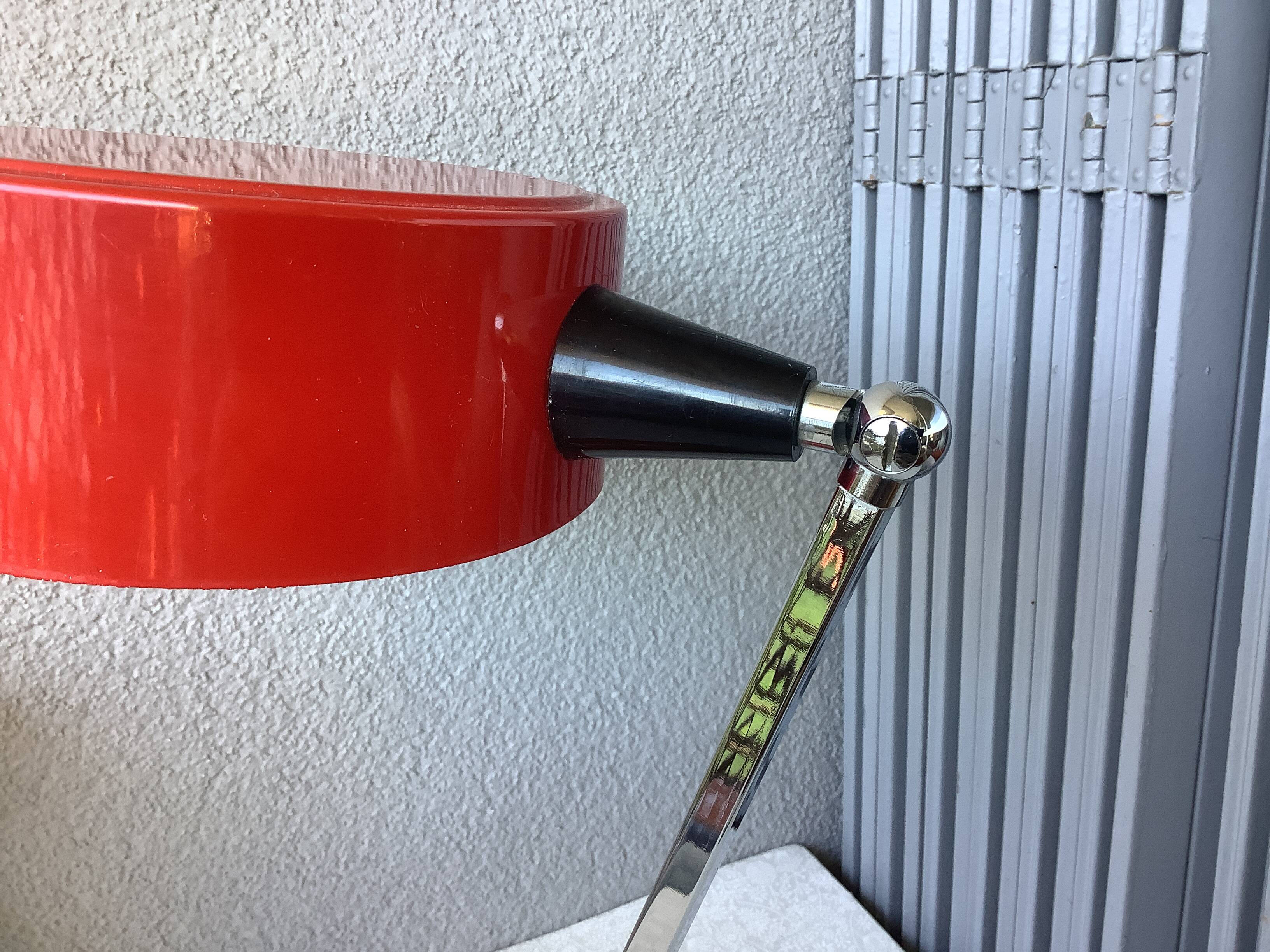 Lampe de bureau métal laqué rouge, Italie 50'