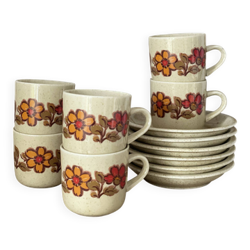 6 tasses et sous-tasses Weidmann en porcelaine italienne à décor de fleurs
