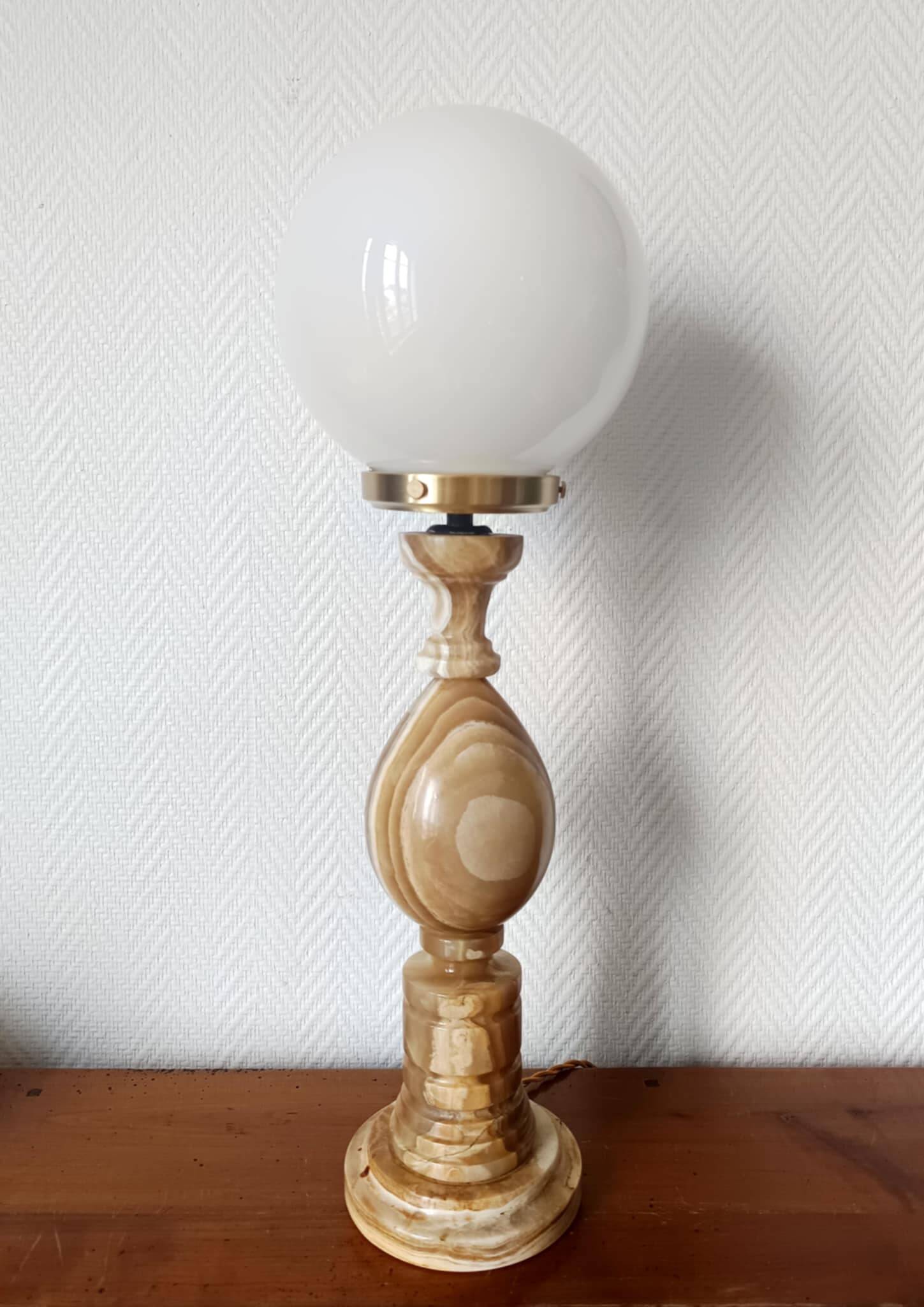 Large onyx and opaline egg lamp 60 cm