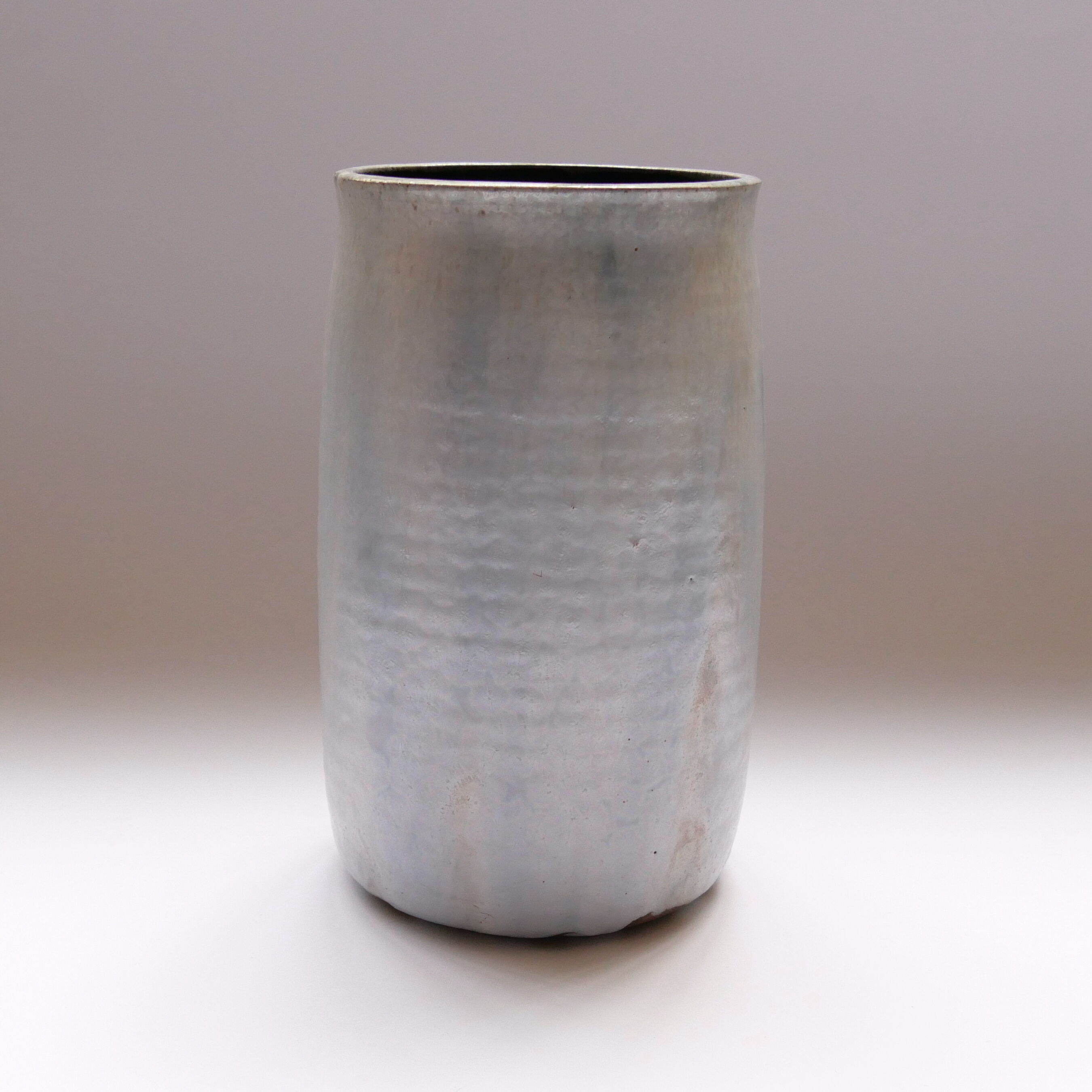Sandstone vase - Miep Sybesma de Bay - 1990's