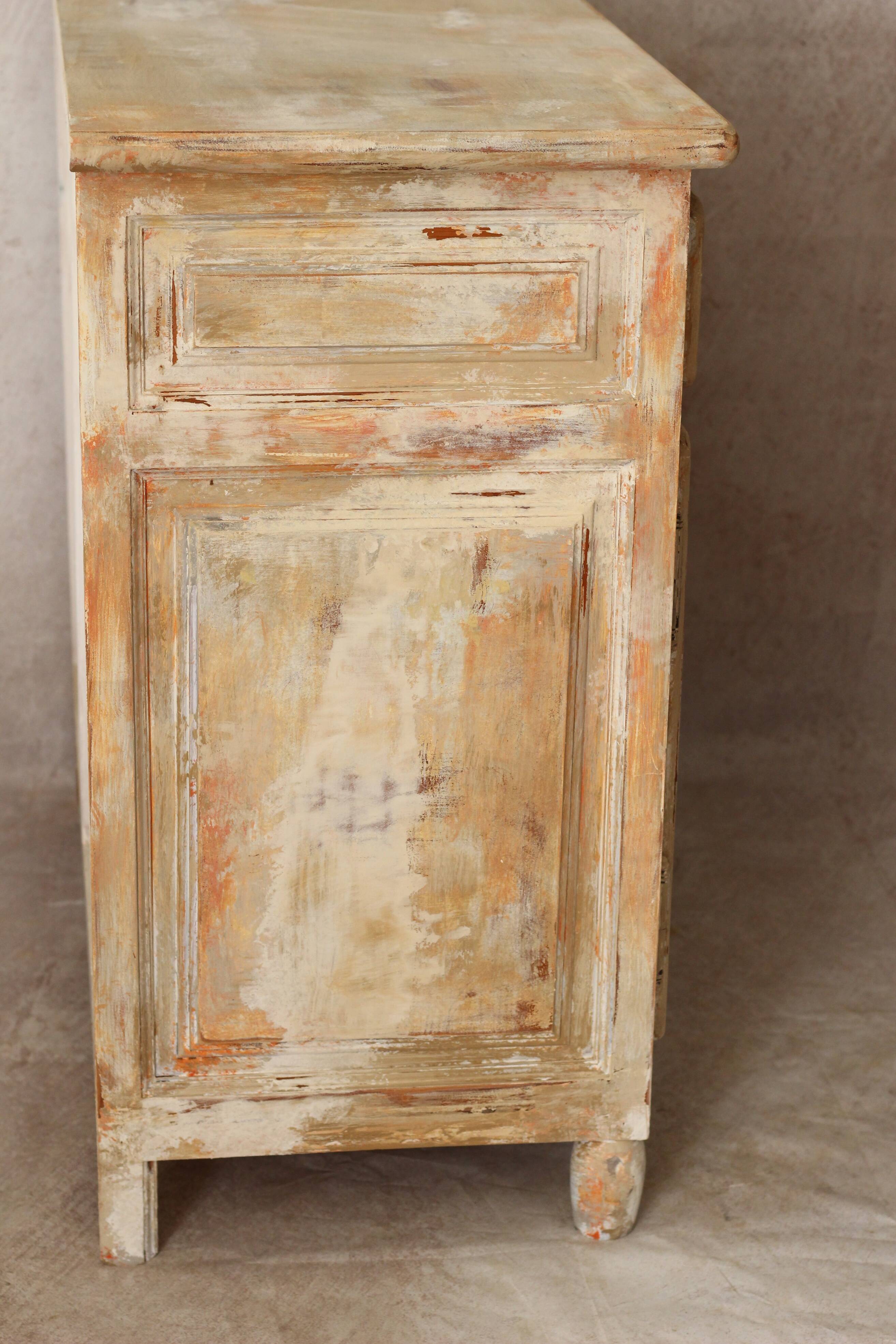 Buffet parisien patiné