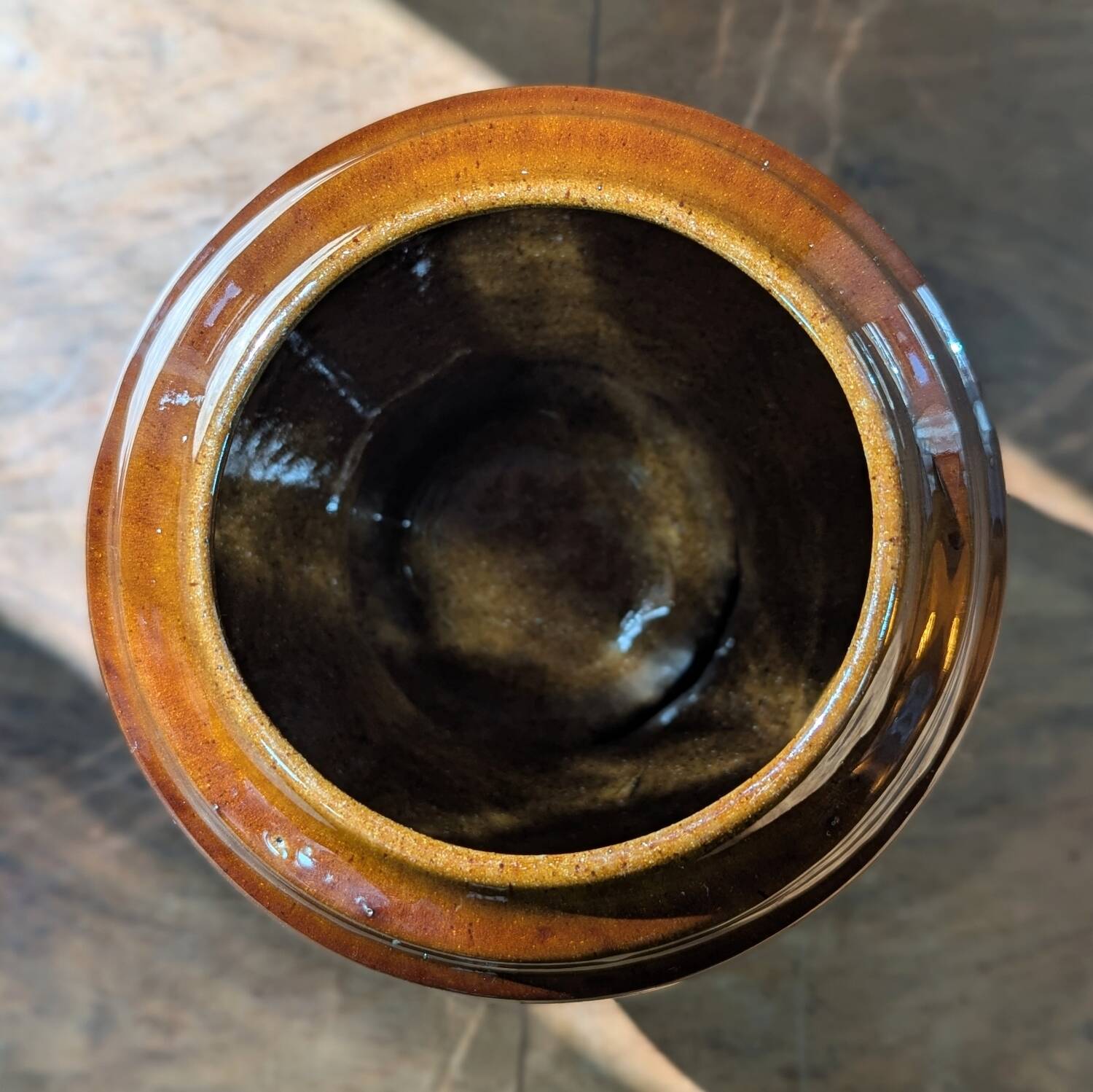Vase vintage en grès émaillé, marron et bleu gris, décor à coulures