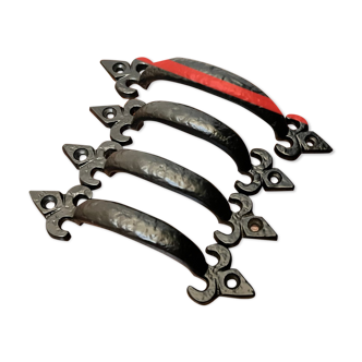 Black cast iron fleur-de-lys handles