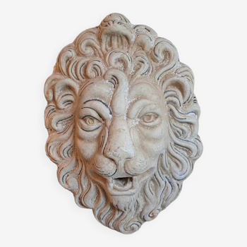 Lion head fountain wall ornament