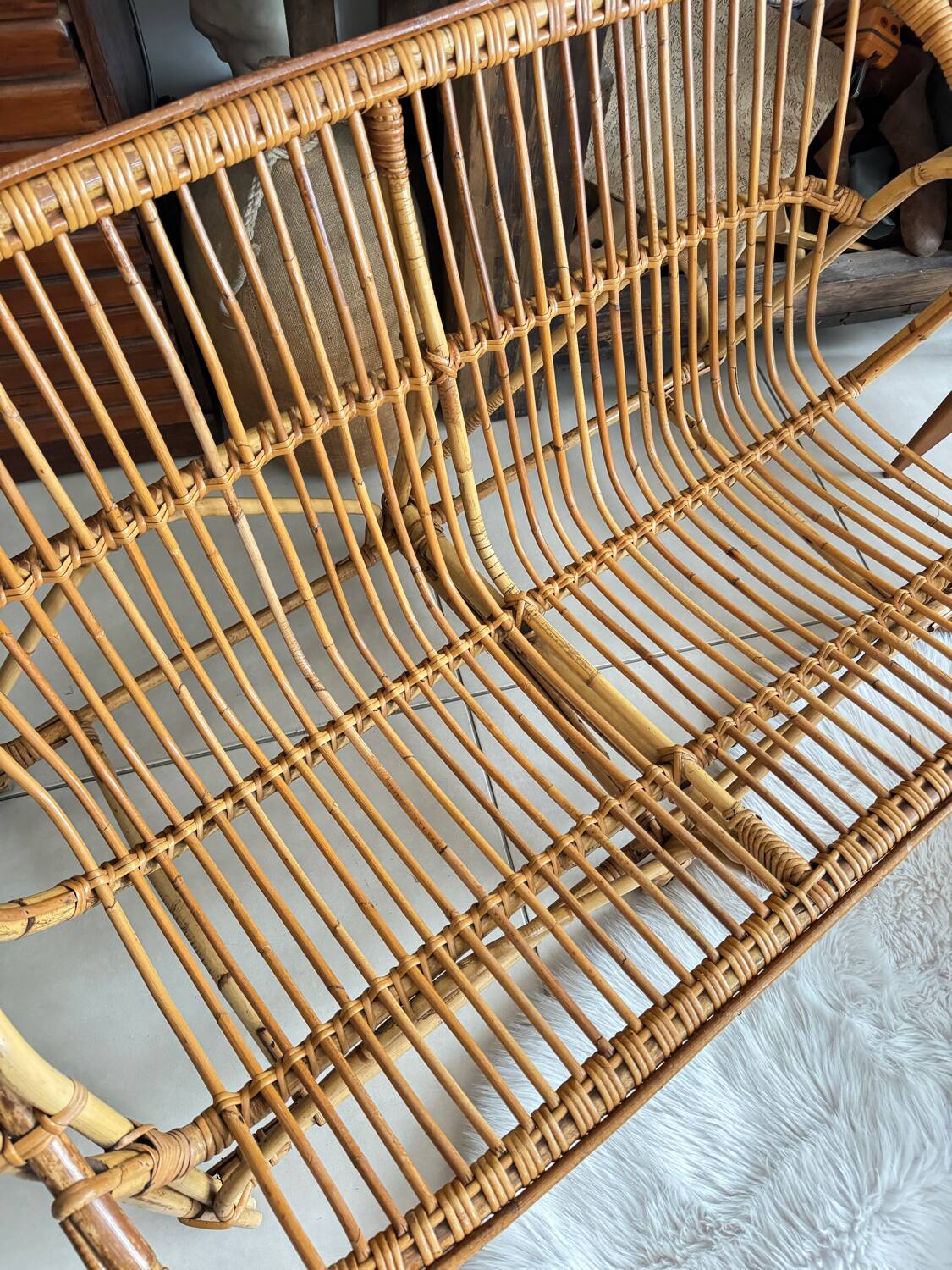 Vintage 2-seater rattan bench