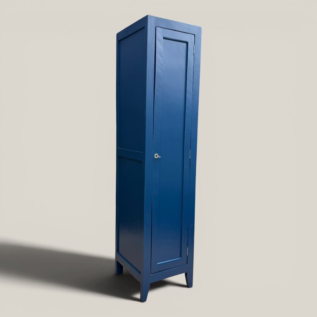 Parisian wardrobe blue column 1940