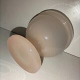 Coupe en opaline rose.