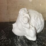 Child's head in biscuit